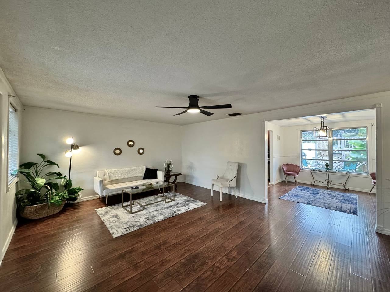 7514 Spirea Dr - Photo 3 of 32