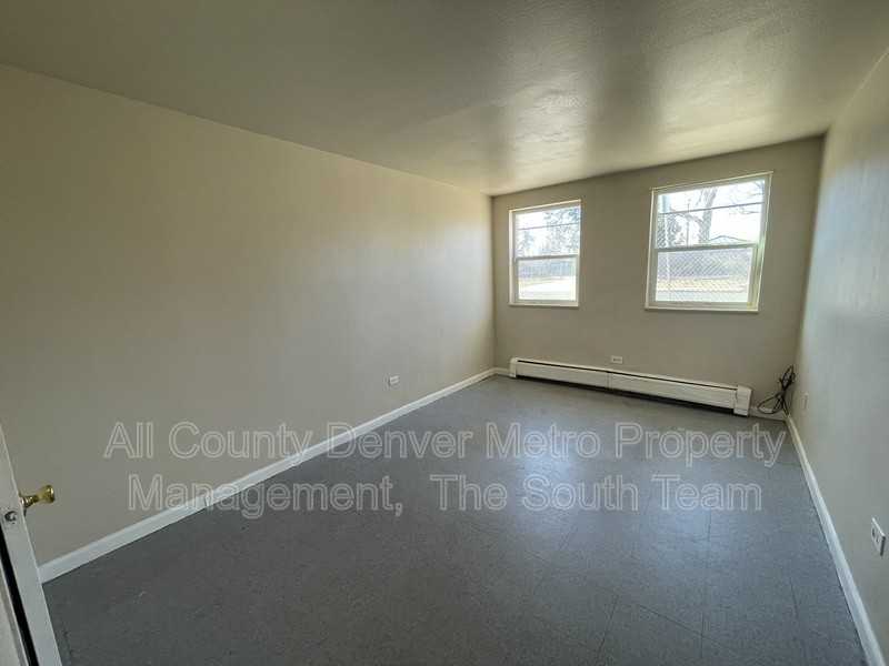 1590 Clinton St #4 - Photo 2 of 9