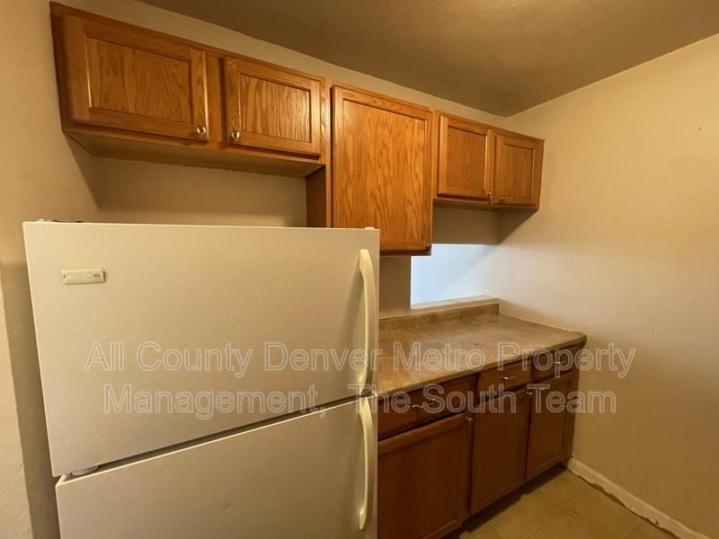 1590 Clinton St #4 - Photo 3 of 9