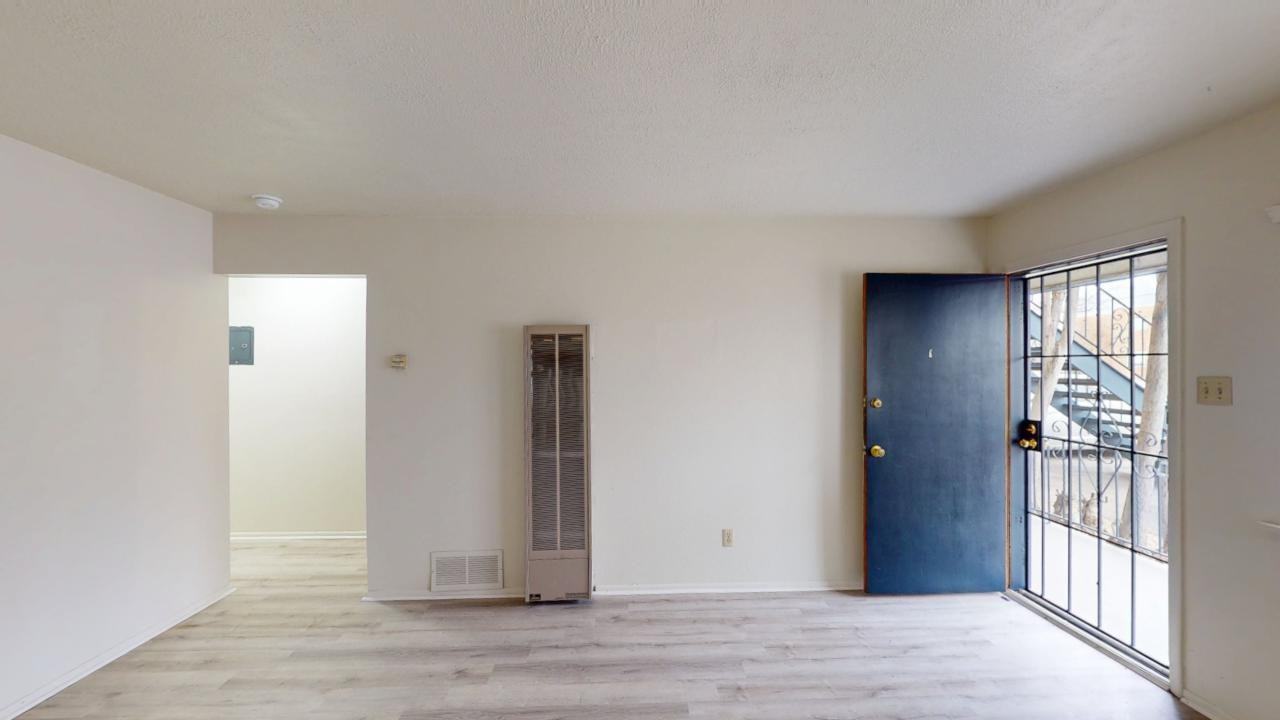 1005 Carlisle Blvd Se - Photo 2 of 29