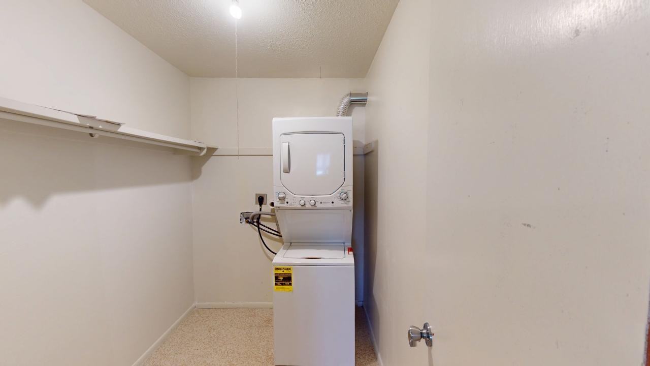 1005 Carlisle Blvd Se - Photo 4 of 29