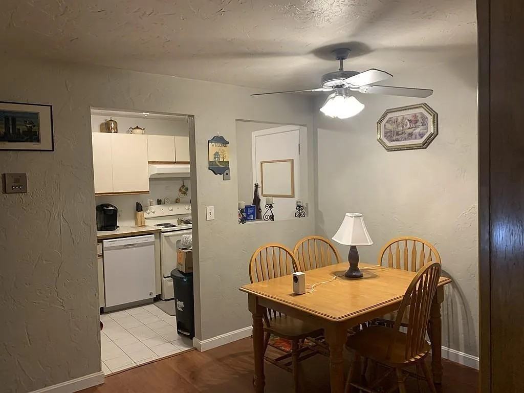 21 Erick Rd - Photo 2 of 17