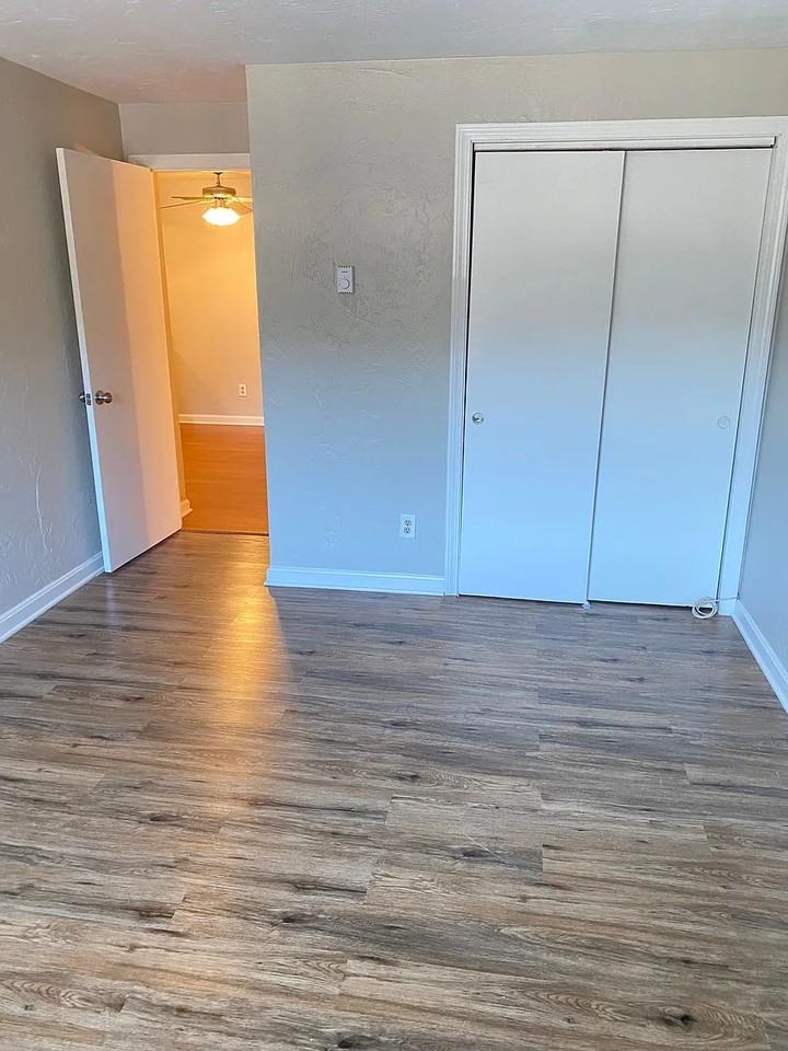 21 Erick Rd - Photo 7 of 17