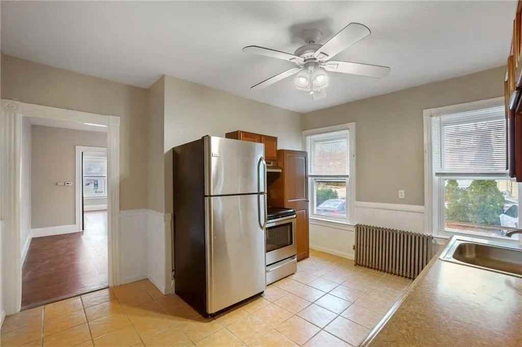 26 Pine St - Photo 4 of 17