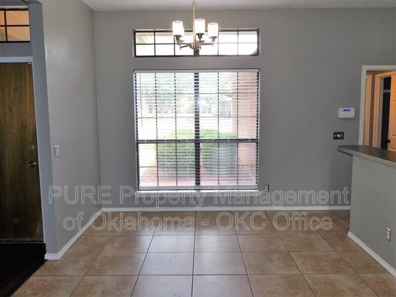 912 Nw 172nd St - Photo 6 of 18