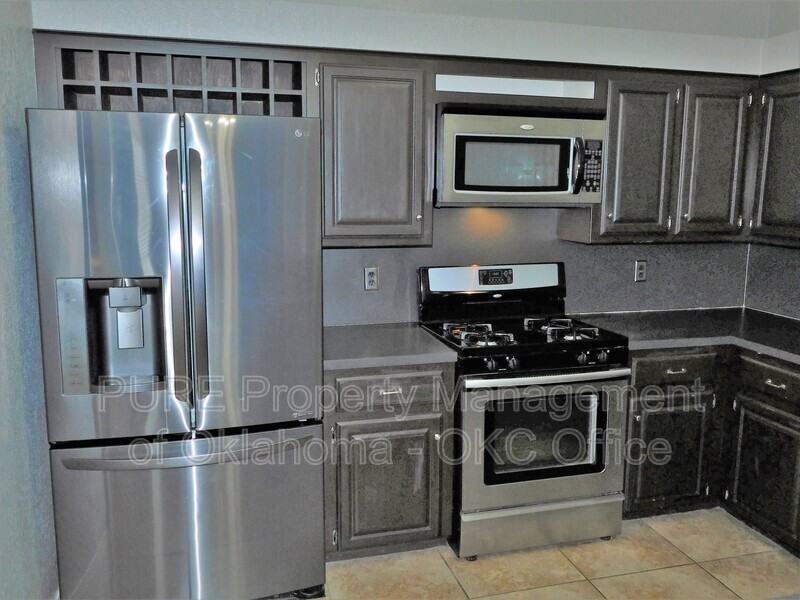 912 Nw 172nd St - Photo 7 of 18