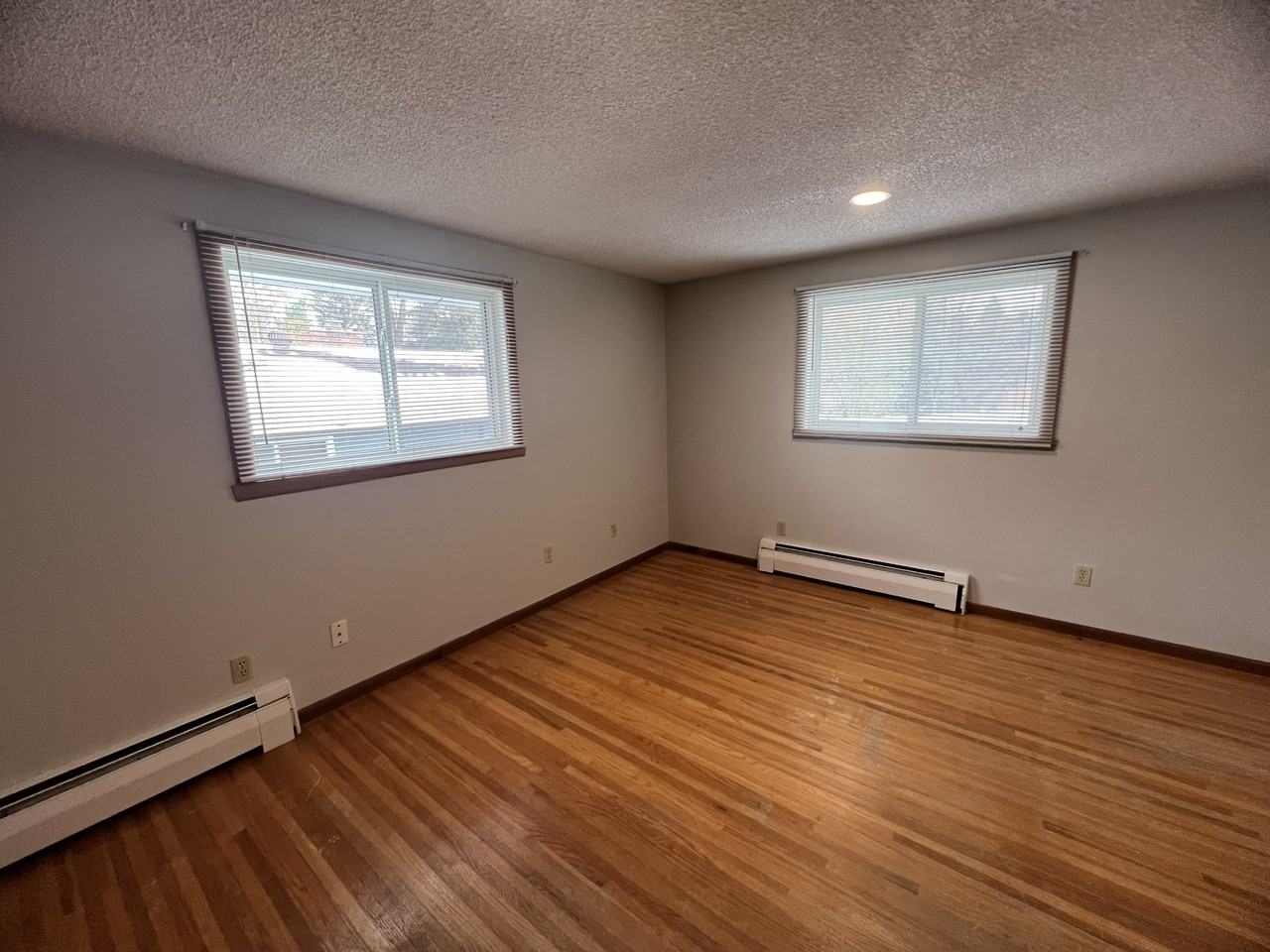 2505 Evergreen Rd N - Photo 7 of 27