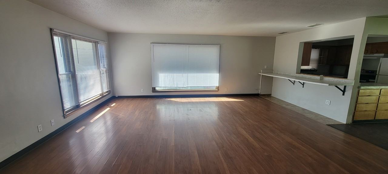 415 10Th St S - Photo 4 of 32