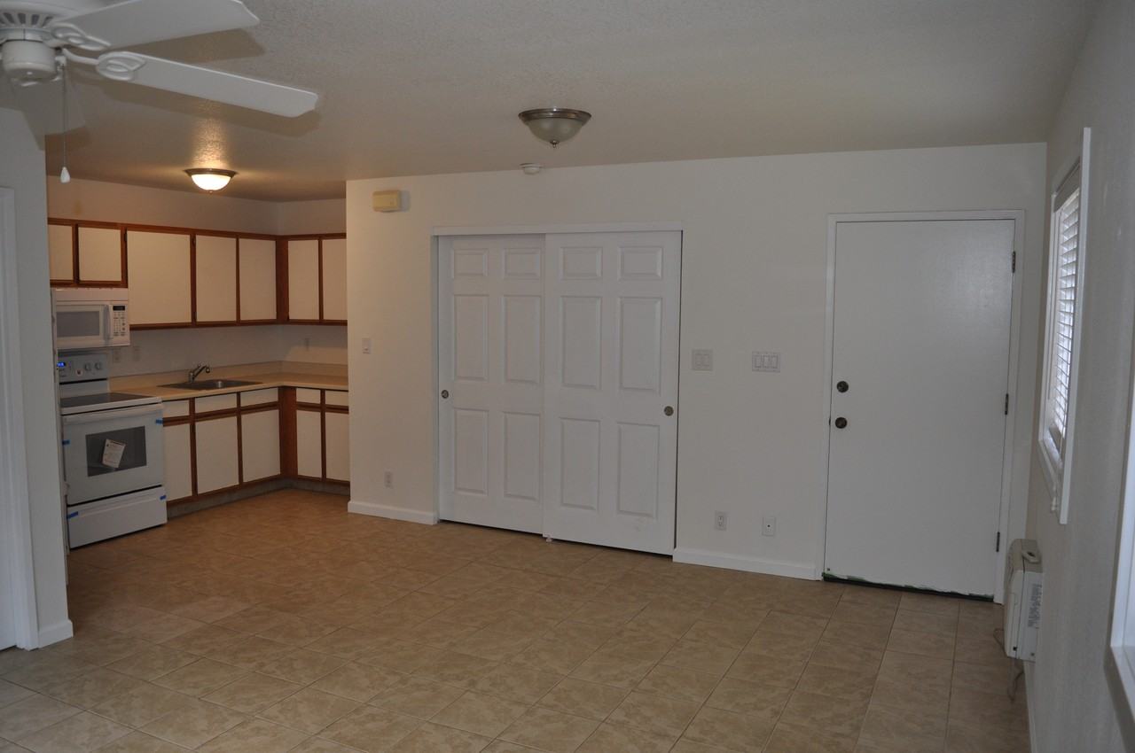 196 Hui Rd F - Photo 2 of 6