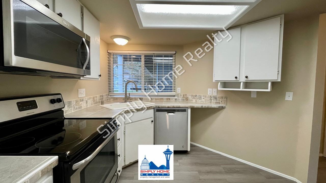 612 Malibu Dr Se - Photo 5 of 22