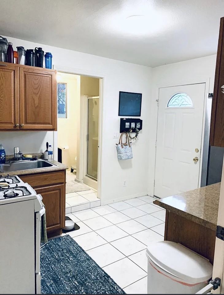 141 N Cambridge St - Photo 5 of 8