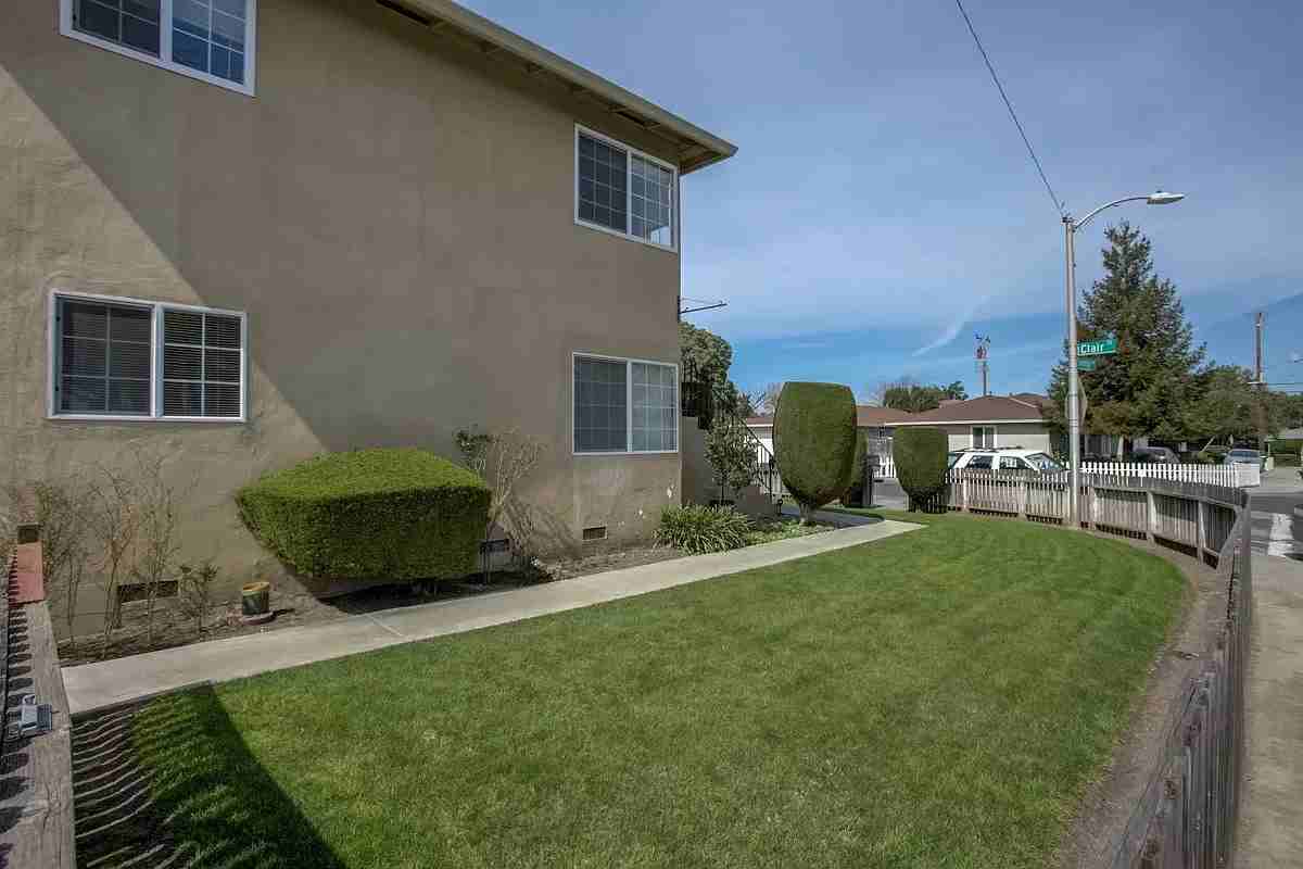 1650 Pomeroy Ave #4 - Photo 3 of 7