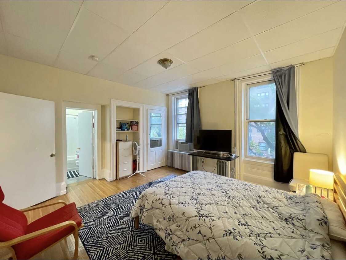 2219 Spring Garden St - Photo 6 of 8