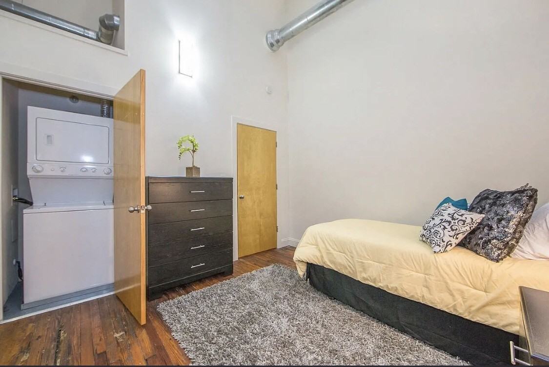 1309 W Broad St - Photo 4 of 5