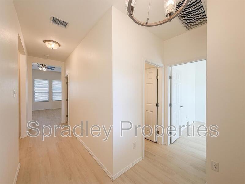 8102 Hawthorn - Photo 2 of 26