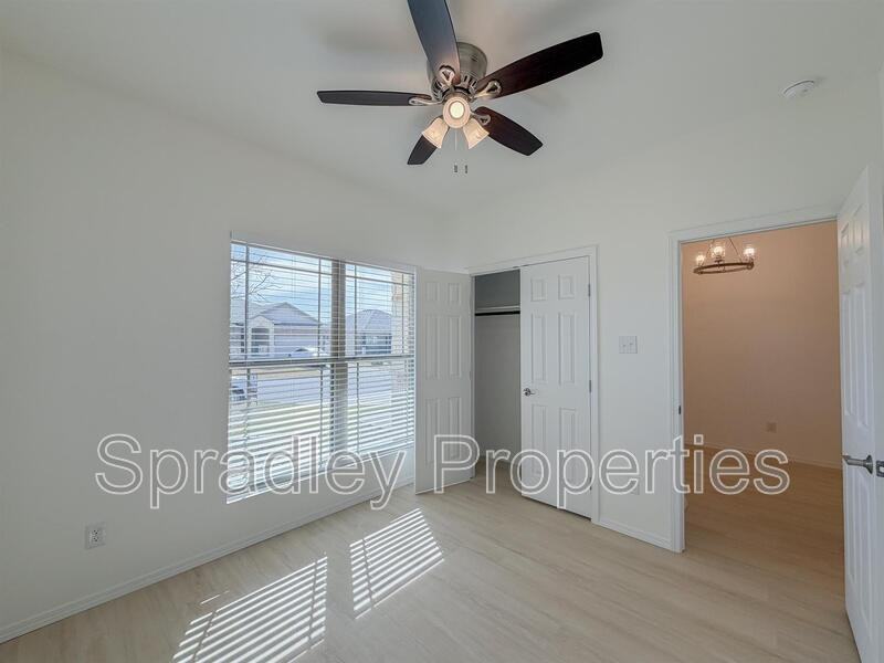 8102 Hawthorn - Photo 4 of 26