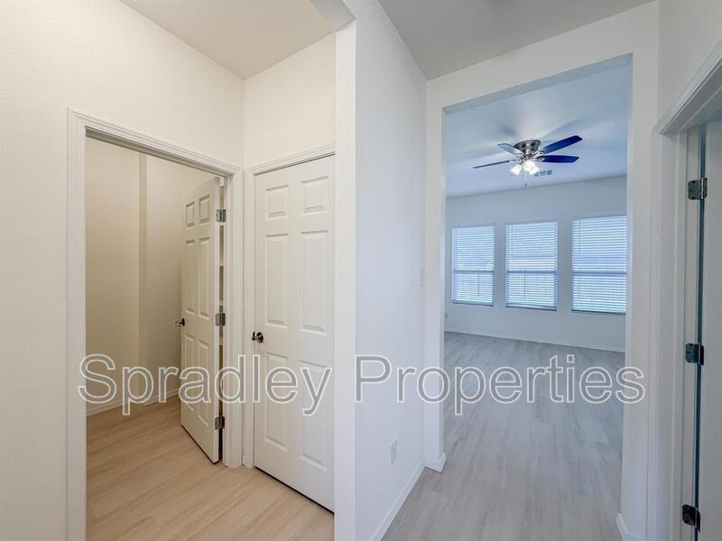 8102 Hawthorn - Photo 7 of 26