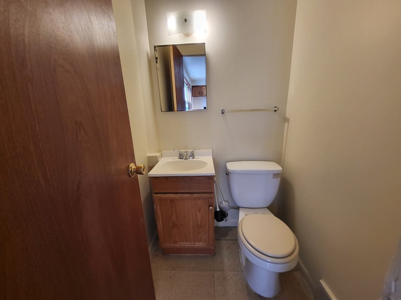 2310 Deerfield Ct - Photo 6 of 10