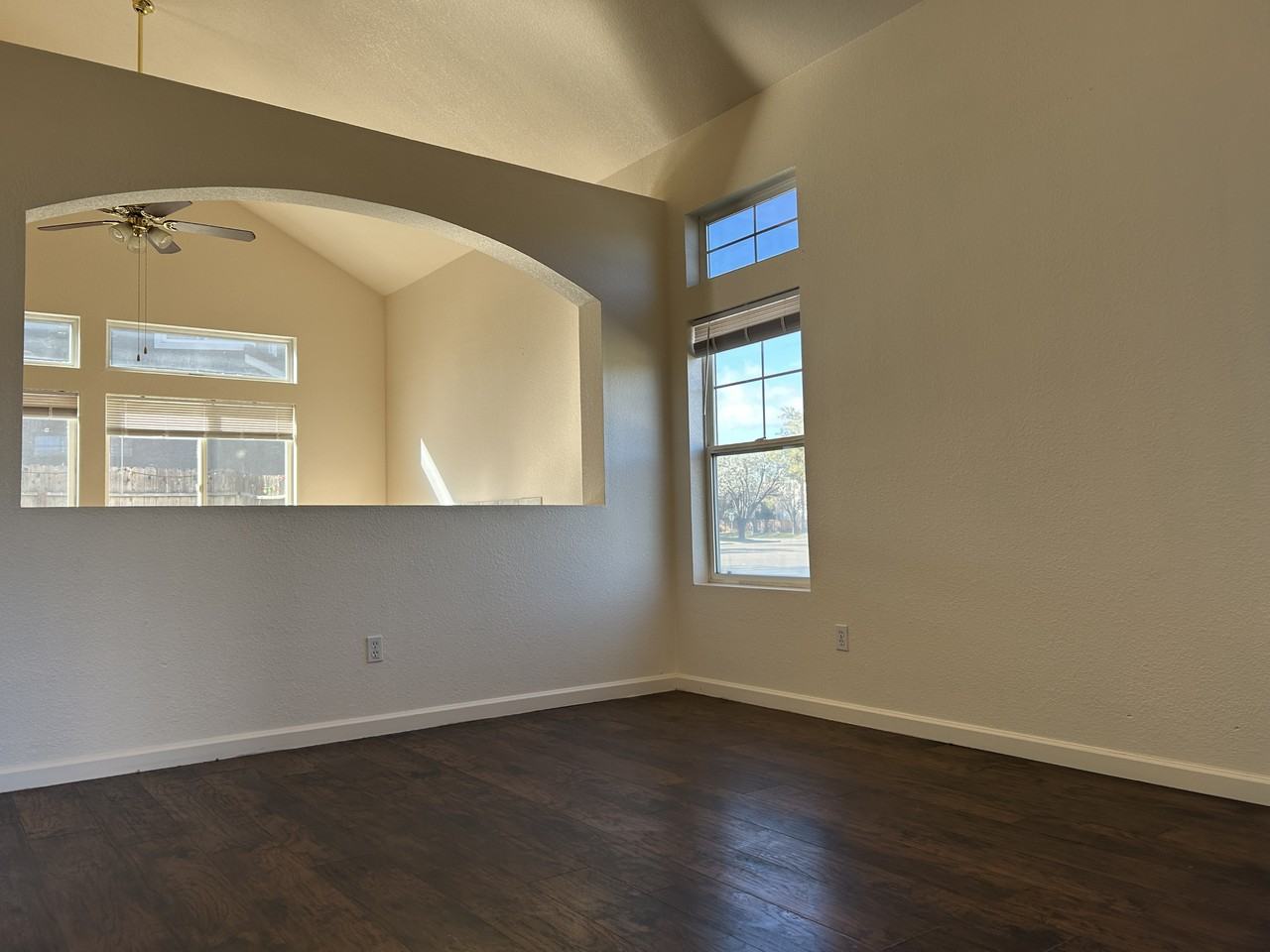 1756 Countrywood Ln - Photo 2 of 24