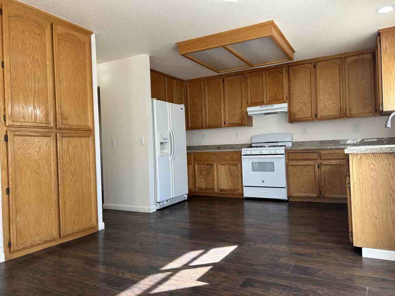 1756 Countrywood Ln - Photo 7 of 24