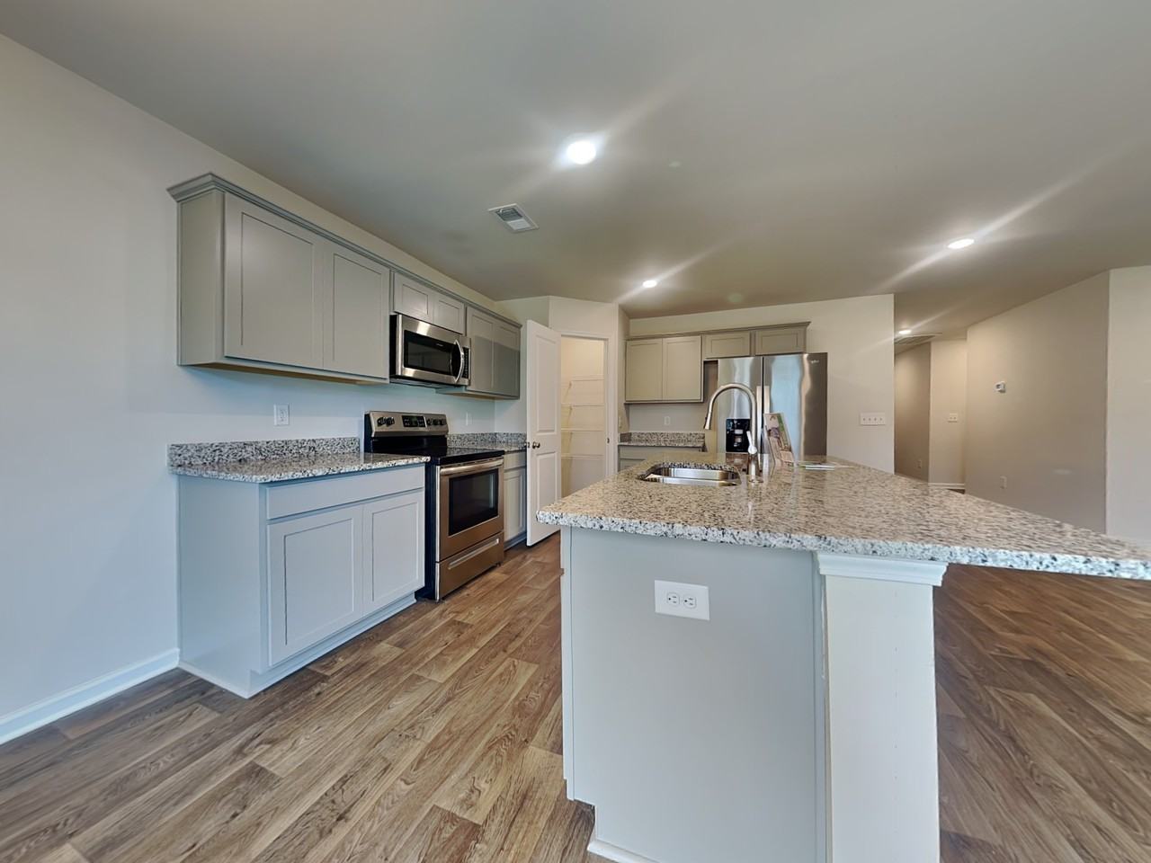 1643 Commendable Ct - Photo 7 of 19