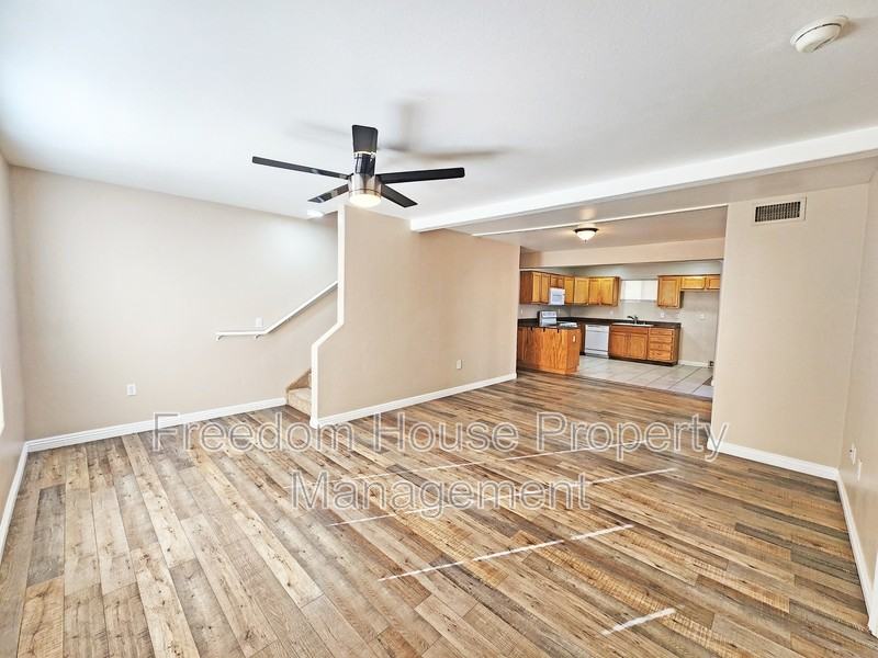 1991 Sycamore Ave - Photo 6 of 36