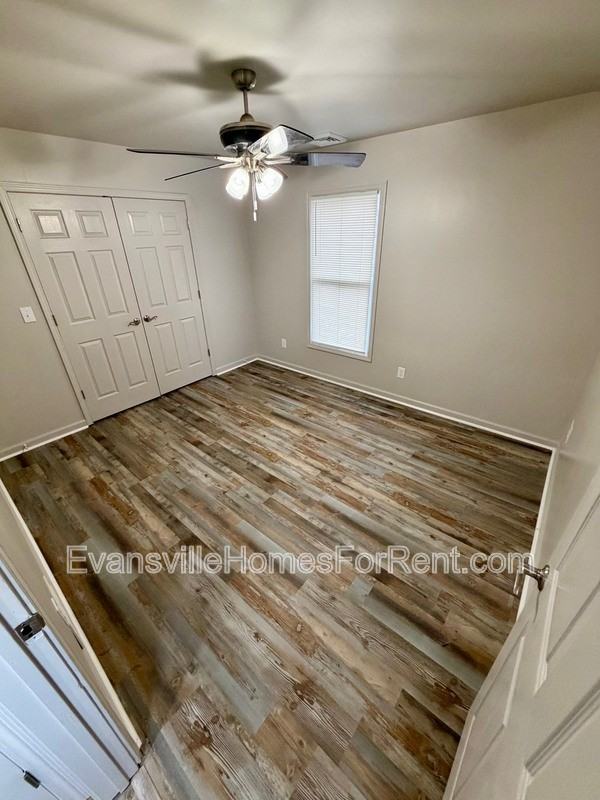 306 S Elm Ave - Photo 5 of 7