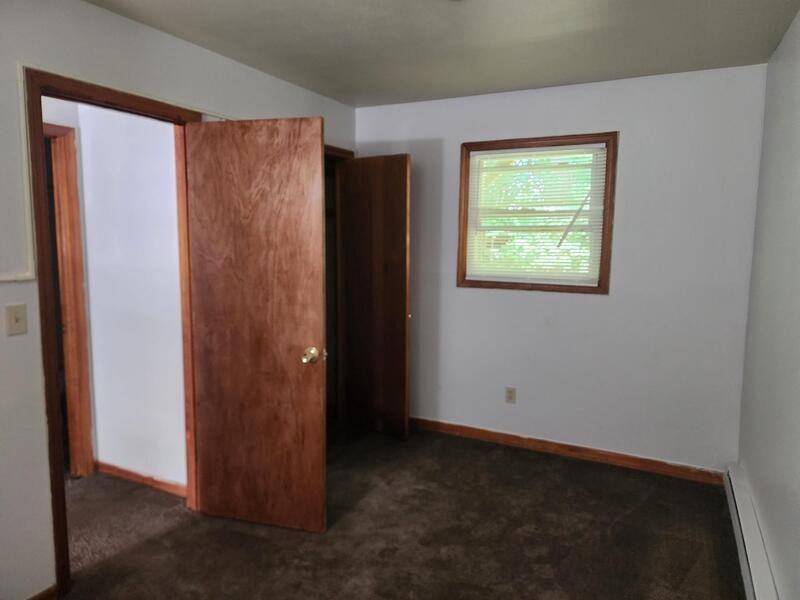 17 Alexander Dr #14 - Photo 4 of 5