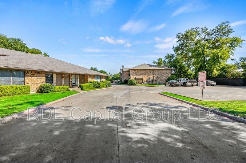 1939 Cranford Dr #102 - Photo 2 of 35