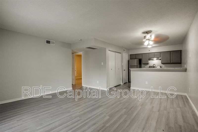 1939 Cranford Dr #102 - Photo 6 of 35