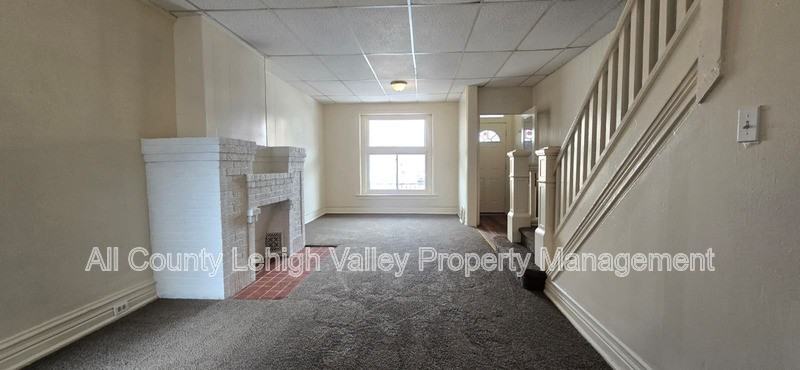 818 N 4th St - Photo 4 of 16