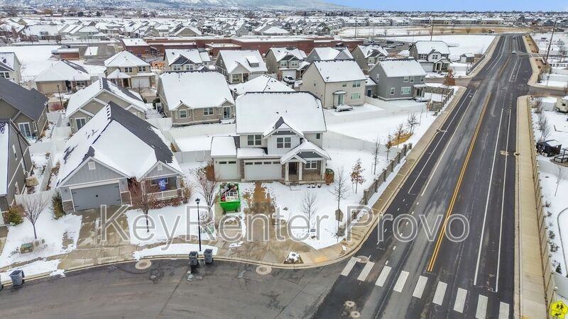 2247 W Silver Leaf Dr - Photo 2 of 15