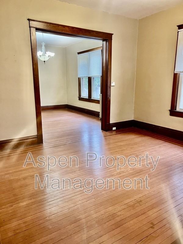 1626 Dodge St #1626 - Photo 3 of 14