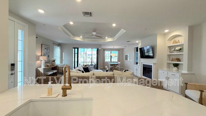 15319 Lucerna St #101 - Photo 5 of 36