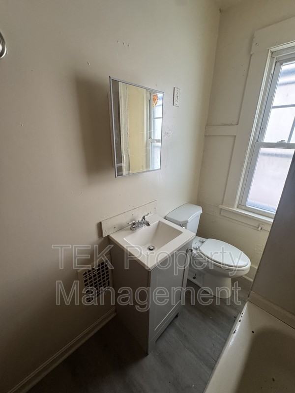 472 Avenue D #474 - Photo 4 of 8