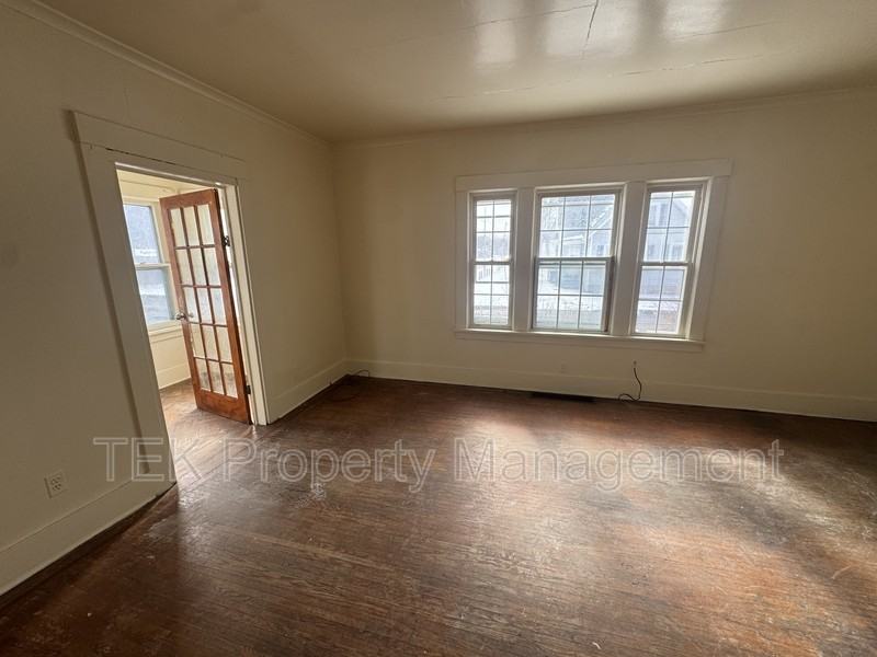 472 Avenue D #474 - Photo 6 of 8