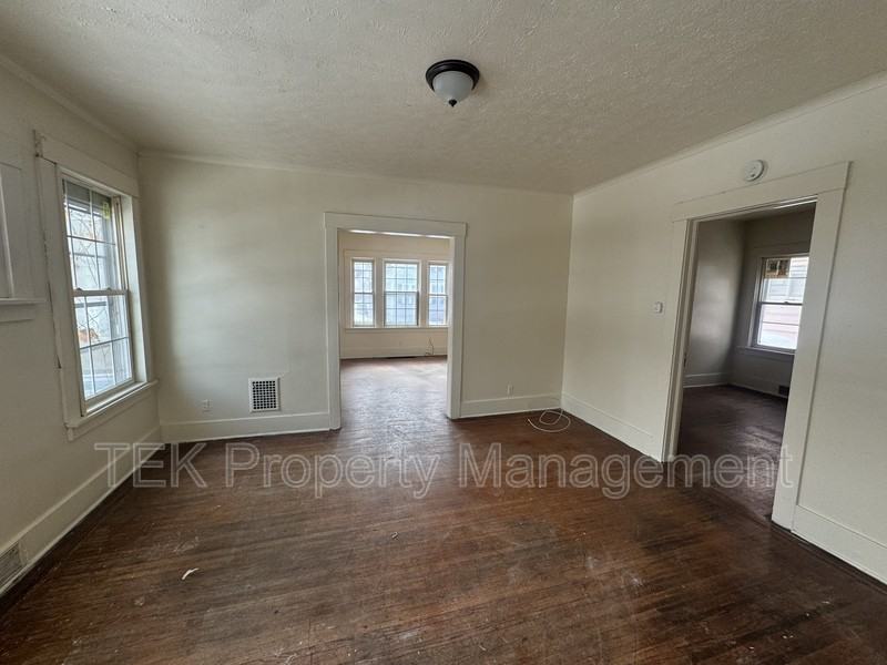 472 Avenue D #474 - Photo 7 of 8