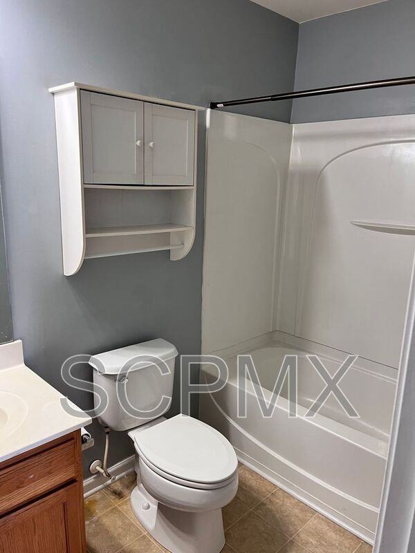 3437 Broadwick St - Photo 5 of 6