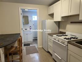 featured image of 122 Inman St #3T