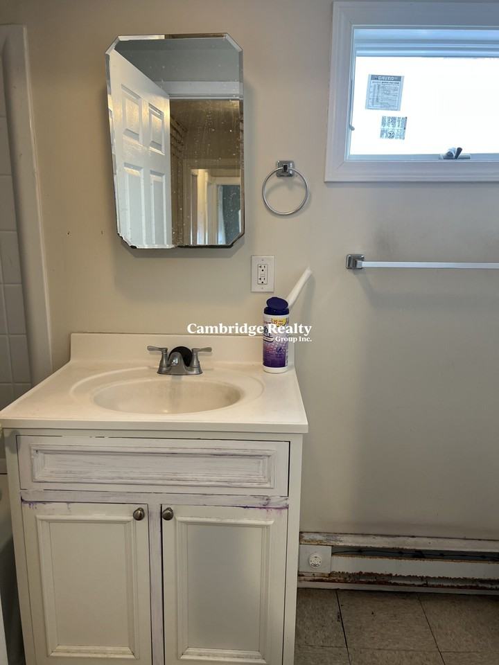 122 Inman St #3T - Photo 7 of 13