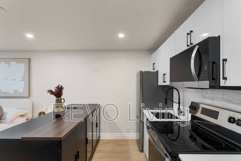 7800 Lundy'S Lane #129 - Photo 4 of 10