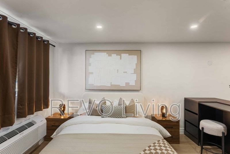 7800 Lundy'S Lane #129 - Photo 6 of 10