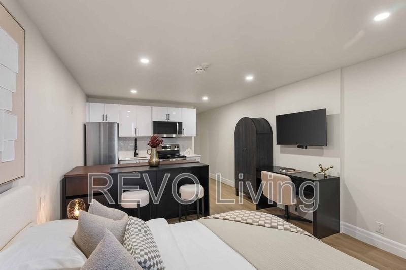 7800 Lundy'S Lane #229 - Photo 7 of 9