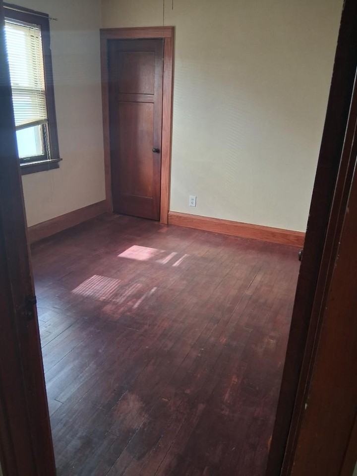 847 S 73rd St - Photo 2 of 6