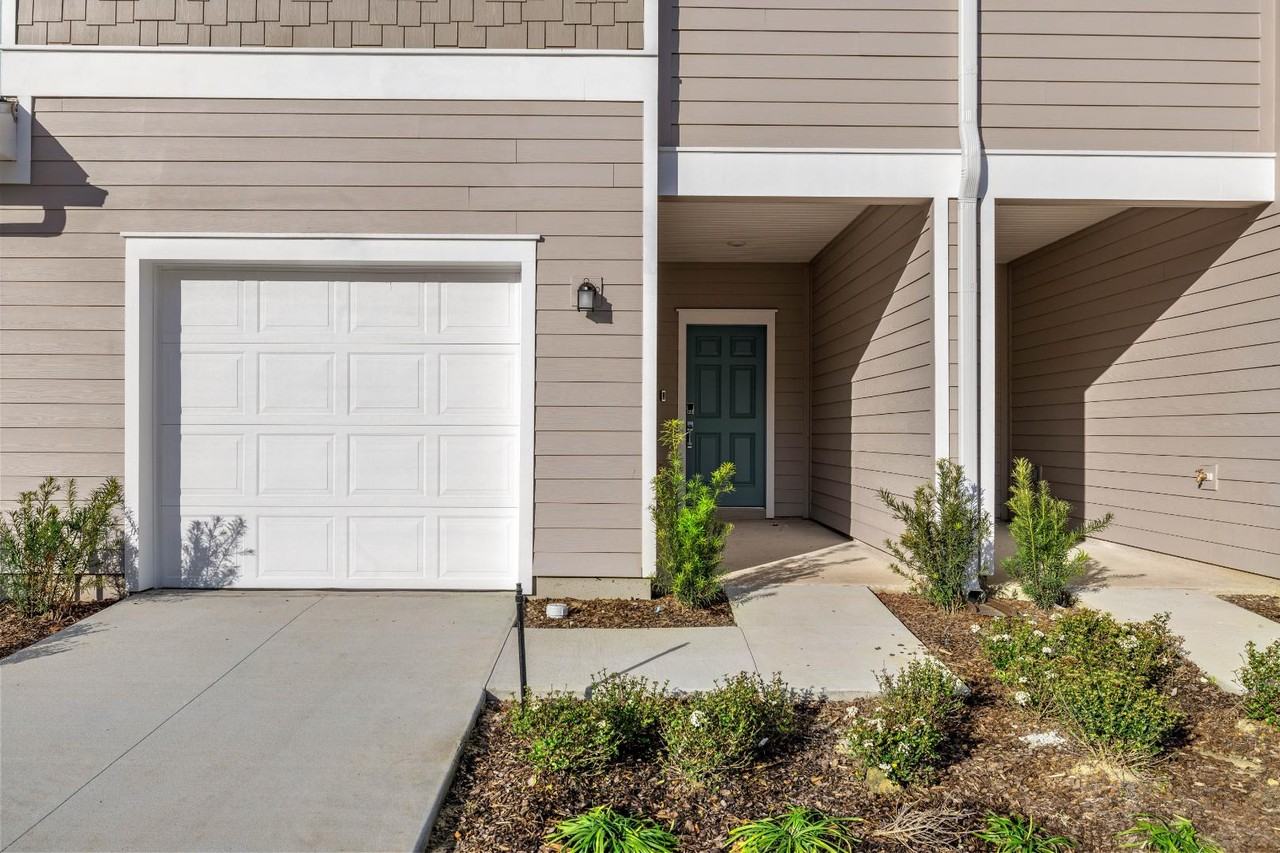 3632 Se 37th Ct Fl 34480 - Photo 3 of 20