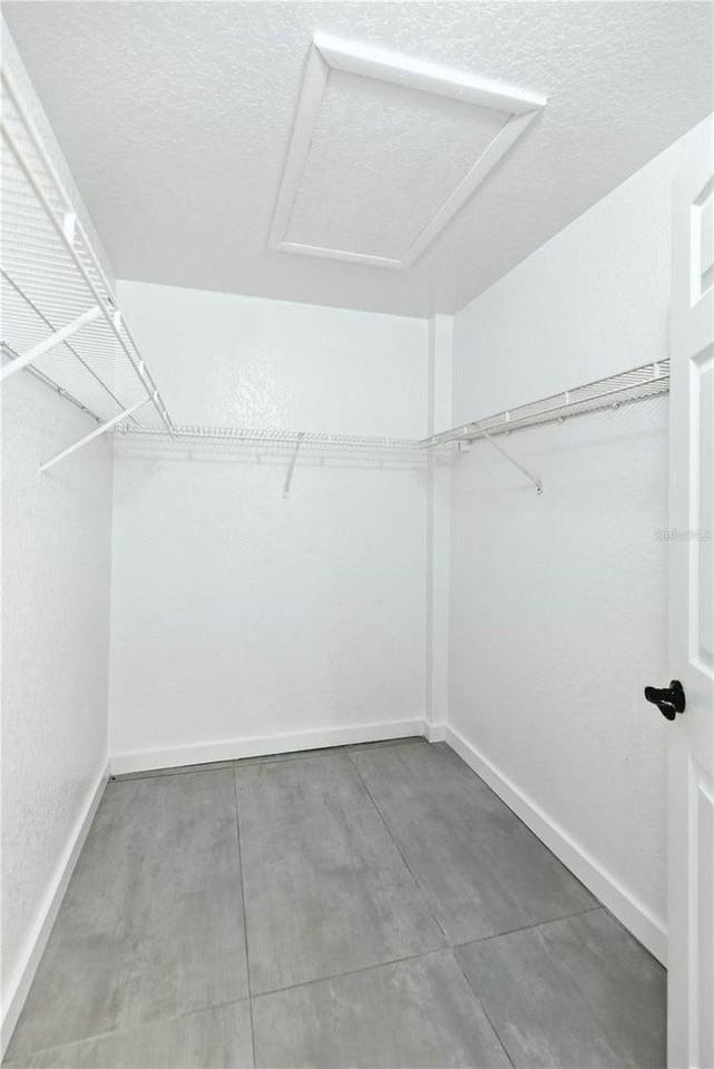 840 NE 3rd St - Photo 7 of 10