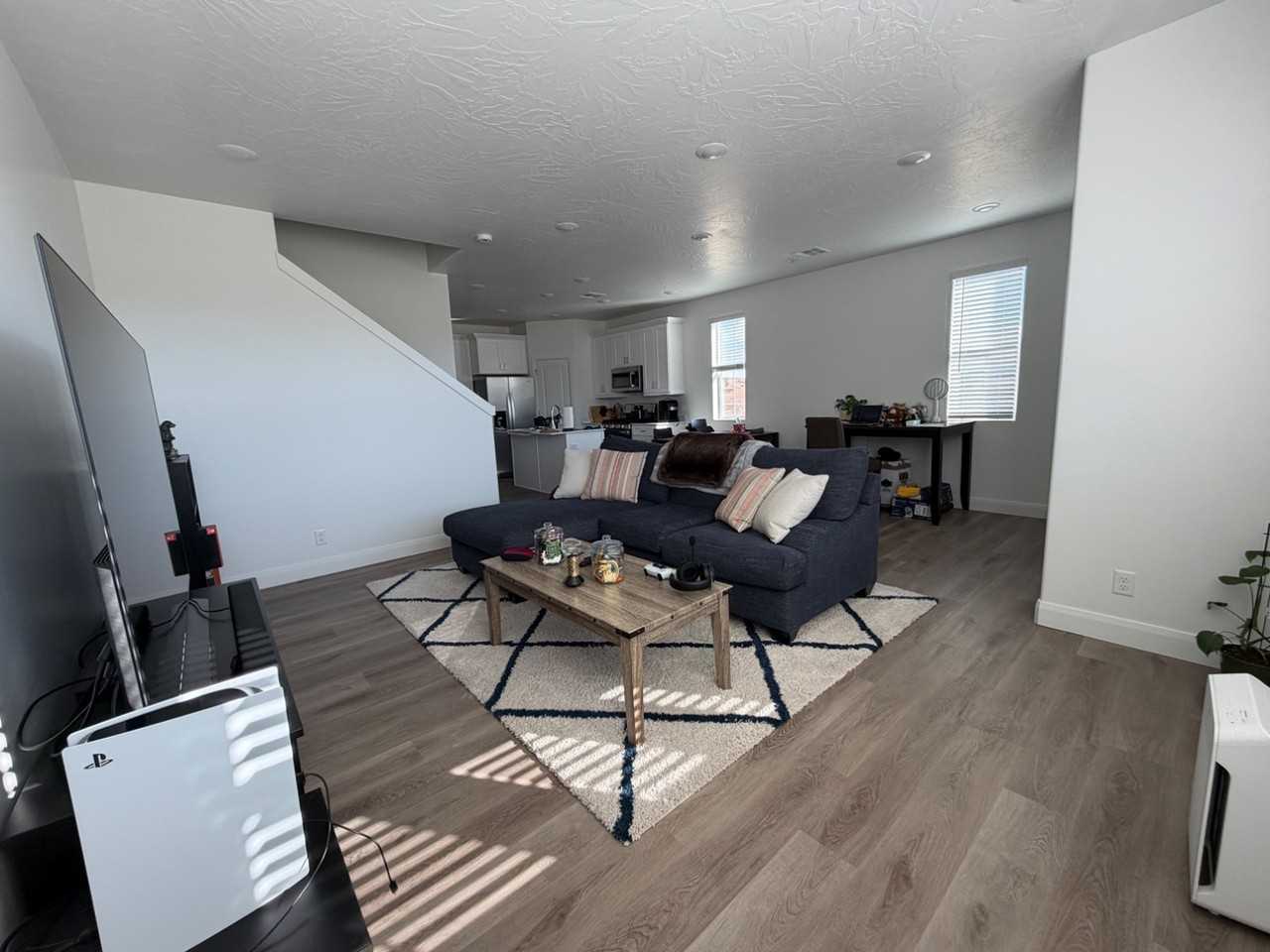 487 W Carnation Ct - Photo 4 of 20