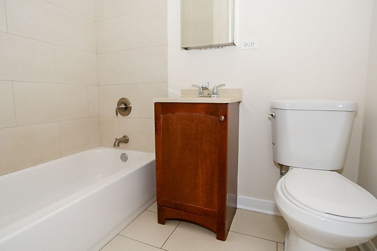 W Giddings St #3 - Photo 5 of 13