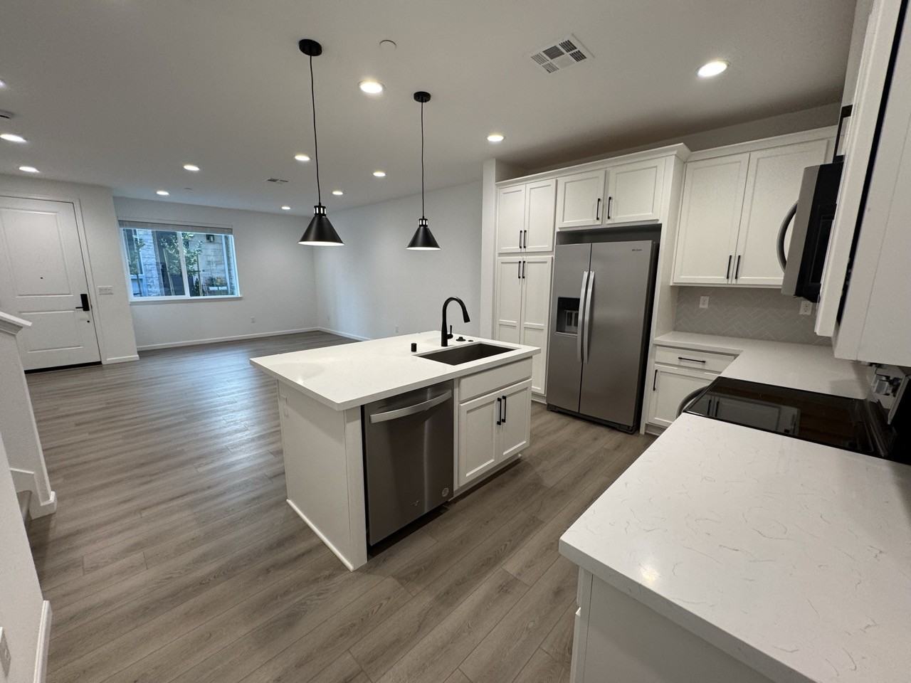 6333 Dandelion St #NA - Photo 4 of 38