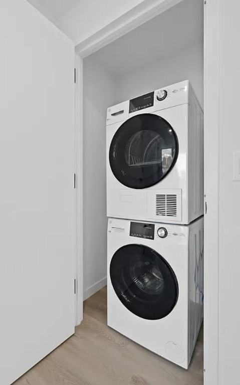 3352 Crescent St #202 - Photo 6 of 7